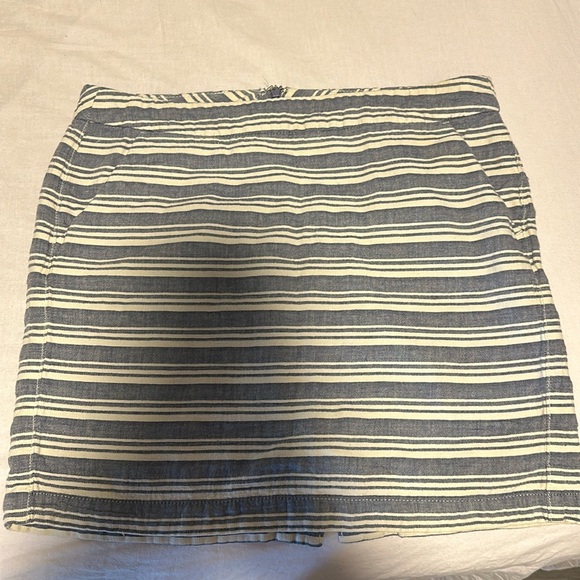 Tommy Hilfiger size 8 striped skirt - Picture 1 of 3